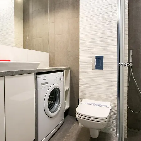 Candy Bezobslugowy Varšava